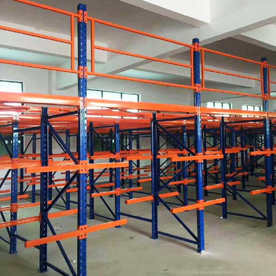 A43: Rack à cran pour produits longs Rack à cran pour entrepôt