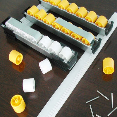 Plateaux à rouleaux gravitationnels en carton