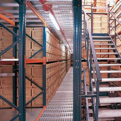 A38: Système de stockage à rayonnages mezzanines