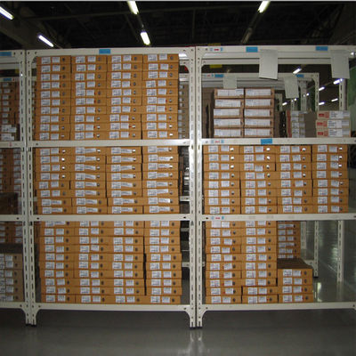 Étagère légère de 1500 mm de hauteur, capacité maximale de 150 kg